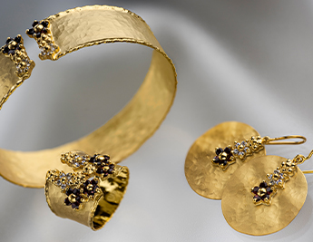 קולקציית כוכבי גרנט ויהלום - תכשיטי זהב 14 קראט גרנט ויהלומים